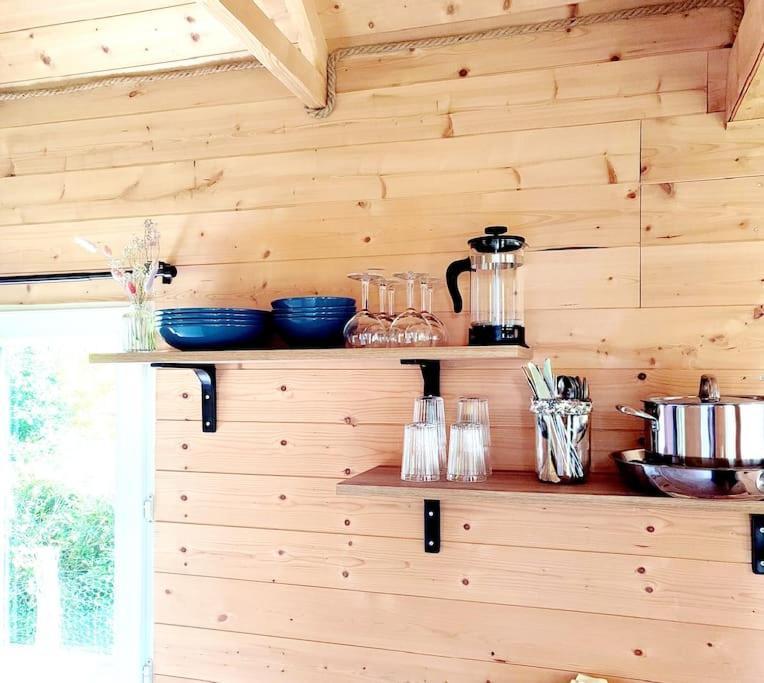 Nuit Insolite En Tiny House Questembert Extérieur photo