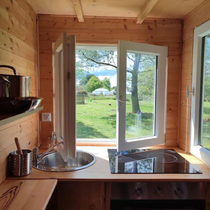 Nuit Insolite En Tiny House Questembert Extérieur photo